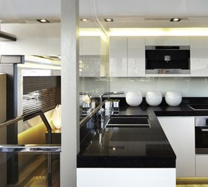 Luxury yacht Pearl 75 - Galley