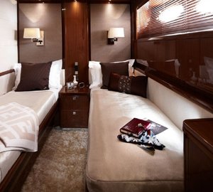 Luxury yacht Princess 98 - Starboard Cabin