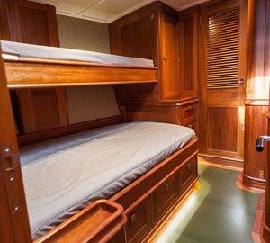 Luxury yacht Windhunter II - Twin Cabin