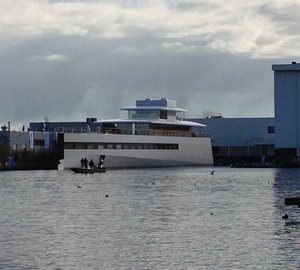 Luxury motor yacht VENUS Photo by OneMoreThing.nl 001