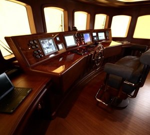M&M superyacht - Wheelhouse