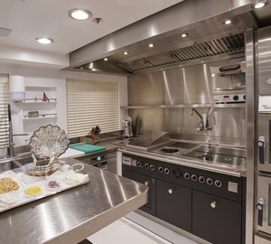 MADAME KATE - Galley