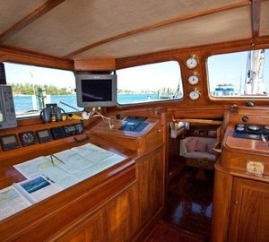 MALAIKA -   Wheelhouse and Nav Station