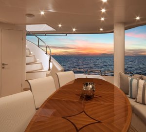 MAR AZUL - Aft deck