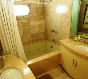 MARAZUL - Master Bathroom