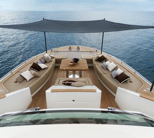 MCY 86 Yacht - Bow Lounge