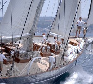 METEOR - Sailing Close Up