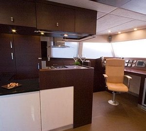 MISS KIRSTY - Galley and nav station