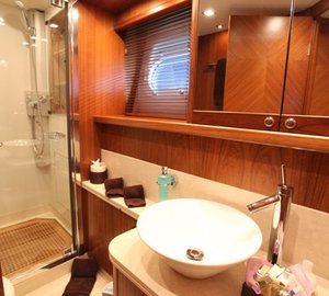 MOLIVER - Guest Bathroom