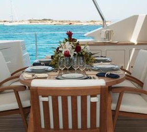 MUMU - Alfresco Dining on Deck