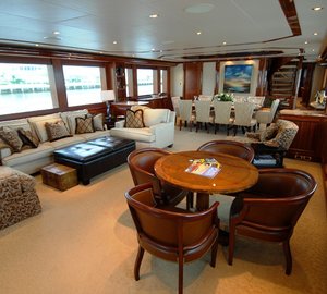 MUSTANG SALLY -  Main Salon