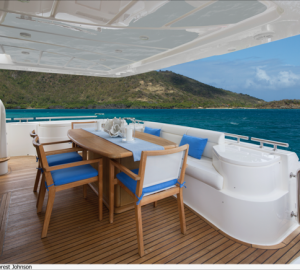 MY CRYSTAL PARROT - Aft deck dining