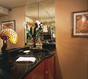 MY KALEEN - Guest Bathroom