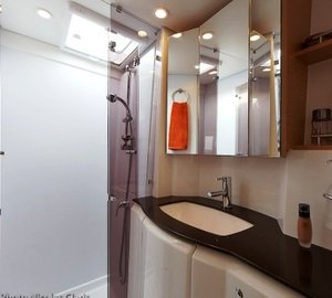 Maevie -  Bathroom