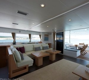Maevie -  Salon Aft View