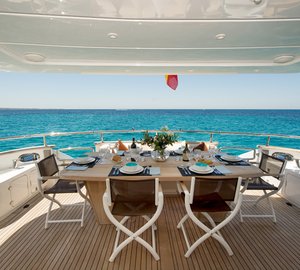 Maiora yacht LEX - Aft deck dining