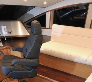 Majesty 101 Yacht - Wheelhouse