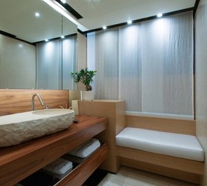 MasterBathroom- PAPI DU PAPI yacht - Photo Credits  Marc Paris