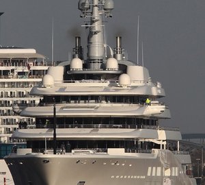 Mega Yacht Eclipse