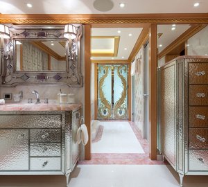 Mega yacht Solandge - Owners Bathroom - Photo by Klaus Jordan