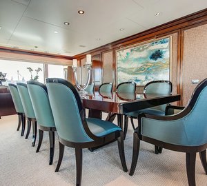 Motor Yacht GRAVITAS -  Formal dining
