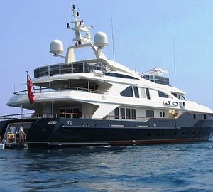 Motor Yacht Jo - Stern