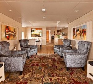 Motor Yacht LARS -  Salon