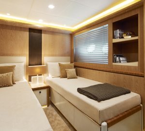 Motor Yacht MCY 86 - Twin Guest Cabin
