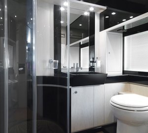 Motor Yacht Stinray M -  Bathroom 3