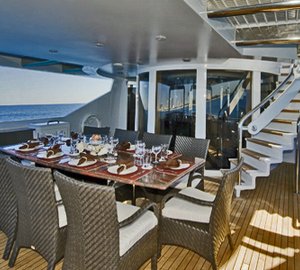 Motor Yacht Triumphant Lady - Upper deck dining