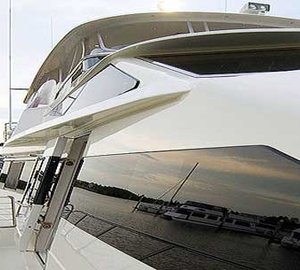 Motor yacht AUSPRO -  Side Deck