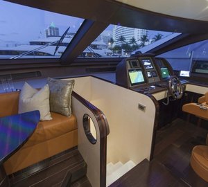 Motor yacht Azimut 84 US Version - Wheelhouse