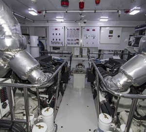 Motor yacht BOPS - Engine Room