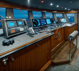 Motor yacht Cary Ali - Wheelhouse