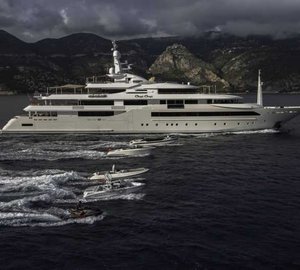 Motor yacht Chopi Chopi - side view