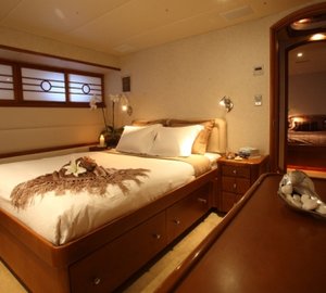 Motor yacht DAYDREAM -  Port Double Cabin