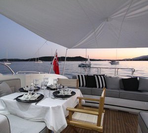 Motor yacht KAWAI -  Aft Deck Dining