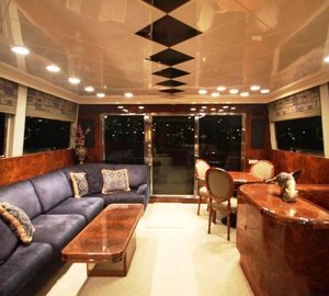 Motor yacht MERCEDES - Salon looking Aft