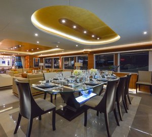 Motor yacht Majesty 135 - Dining