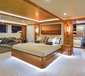 Motor yacht Majesty 135 - Owners Stateroom