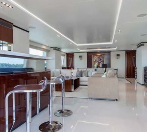 Motor yacht POLLY -  Main Entrance