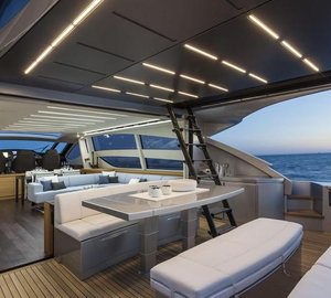 Motor yacht Pershing 82 - Exterior-001