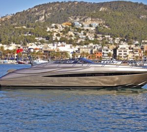 Motor yacht SAKURA - a Riva Rivale 52 yacht