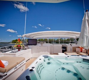 Motor yacht SALACIA - Sundeck Jacuzzi
