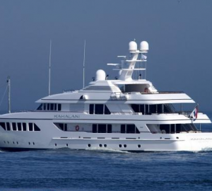 Motoryacht Kahalani  - photo credit to Hannes Van Rijn