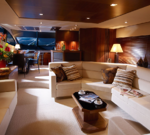 Motoryacht Manhattan 70 Main Saloon