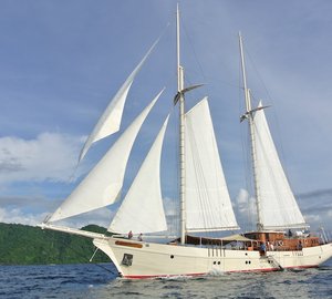 Mutiara Laut at anchor