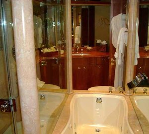 NEW MOON II - MasterBathroom