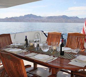 NORTHERN SONG - Aft Deck Outdoor Dining
