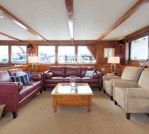 NORTHERN SONG - Saloon